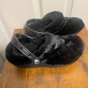 CROCS Black Fur-Lined Women's Loafers